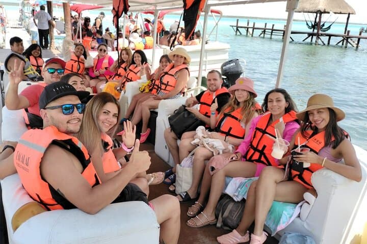 Bacalar Lagoon Day Trip: Seven Colors Boat Tour & San Felipe Fort photo 2