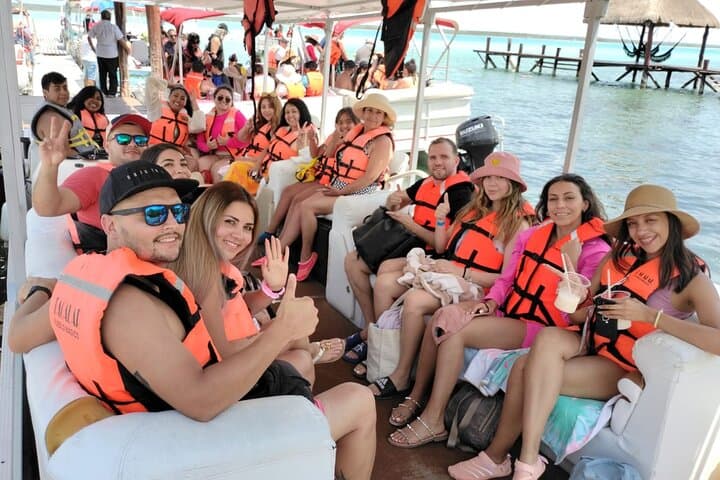Bacalar Lagoon Day Trip from Cancun & Playa del Carmen — Laguna de Siete Colores Boat Tour photo 3
