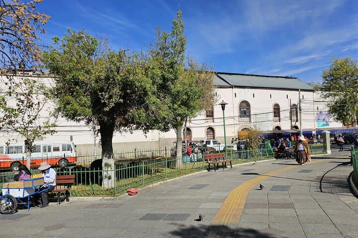 La Paz Classic: Cable Cars, Witches' Market & Moon Valley Trek photo 2