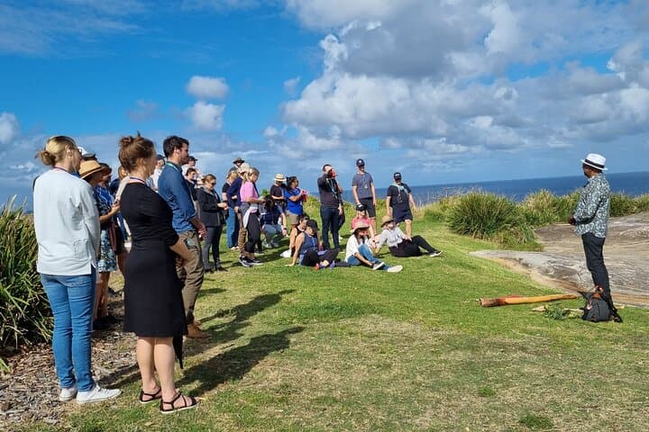 Bondi Aboriginal Walking Tour with Elder Walangari: Coastal History, Rock Carvings & Didgeridoo photo 3