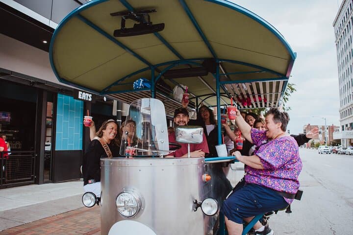 BYOB Pub Trolley Tour in Downtown Davenport: Quad Cities Bar Crawl Experience