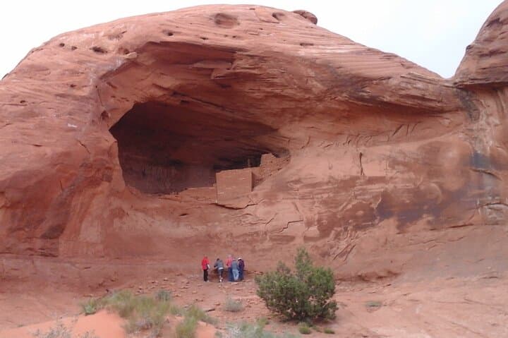 Mystery Valley 4x4 Tour: Monument Valley Off-Road Adventure & Ruins Hike photo 6