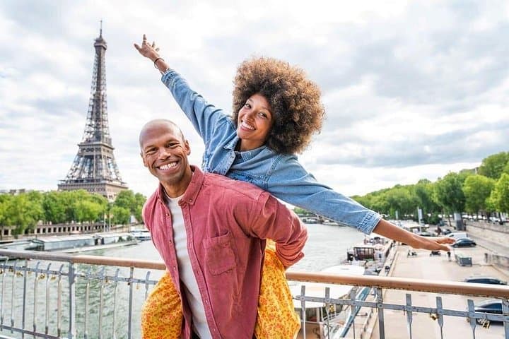 Paris Eiffel Tower Insta-Worthy Photoshoot: Professional Portraits at the Champ de Mars photo 3