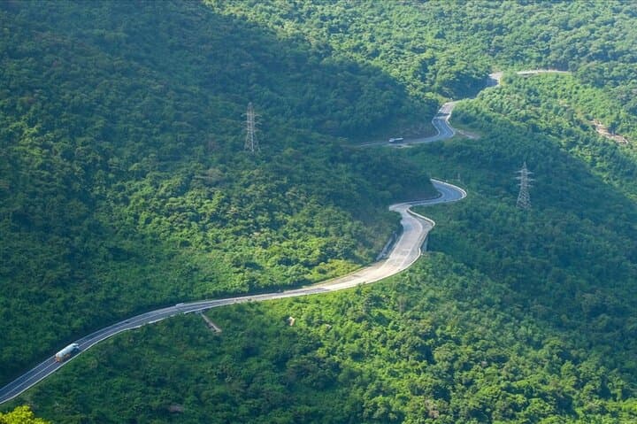 Hai Van Pass and Hue Imperial City Day Trip from Da Nang photo 4