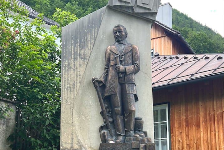 Hallstatt Self-Guided Scavenger Hunt — Interactive Old Town Walking Tour photo 6