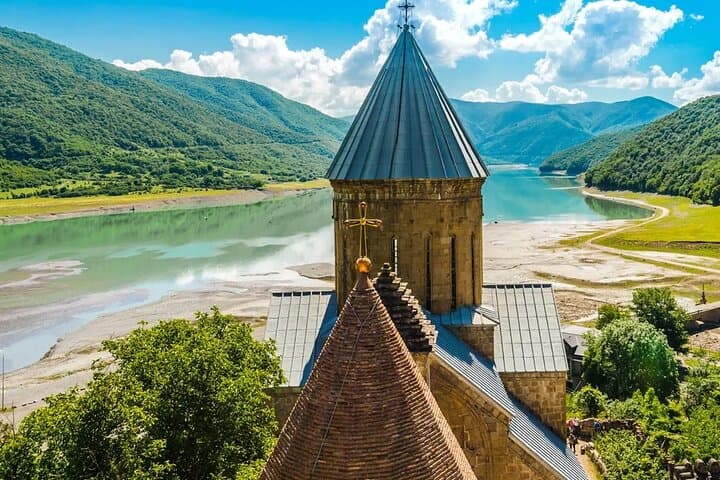 Private Tour from Tbilisi to Kazbegi & Gudauri — Day Trip to Mount Kazbek photo 4