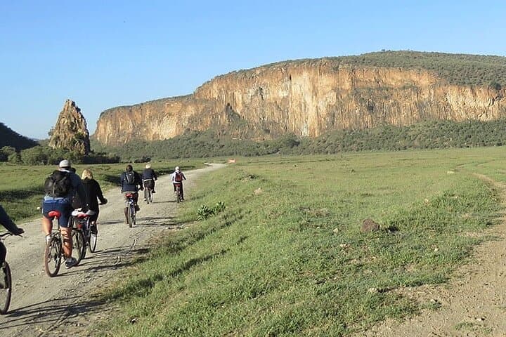 Hike Hell's Gate & Optional Naivasha Boat Ride — Day-Trip Guide from Nairobi
