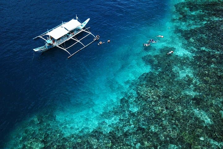 7-Day Palawan Island Boat Tour: El Nido to Coron Island-Hopping & Beach Camping