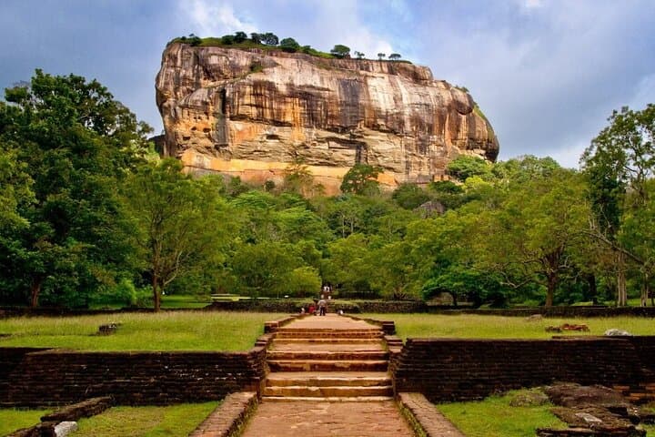 Discover Sri Lanka: Heritage, Wildlife, and Waves Adventure