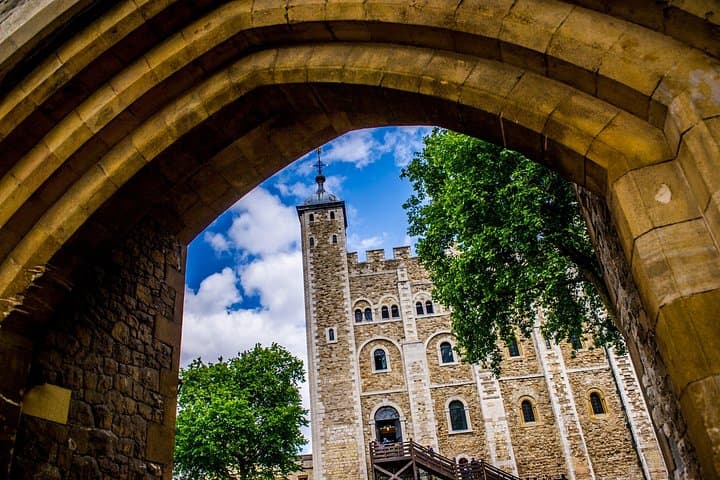 Tower of London Guided Tour: Crown Jewels, Execution Sites & White Tower photo 2