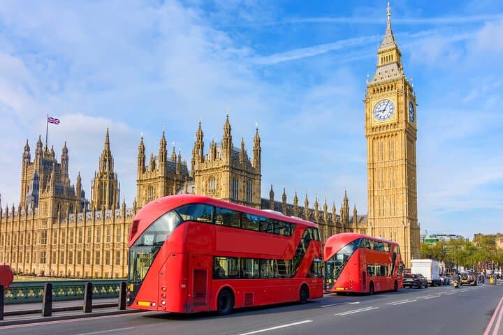 Custom Chauffeured London Sightseeing Tour in a Mercedes
