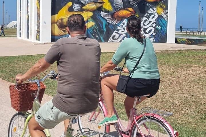 Guided Cycling Adventure in Casablanca: Hassan II to La Corniche photo 2