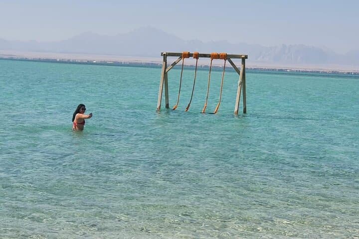 parasailing-and-water-sports-magawish-island-hurghada-with-lunch photo 6