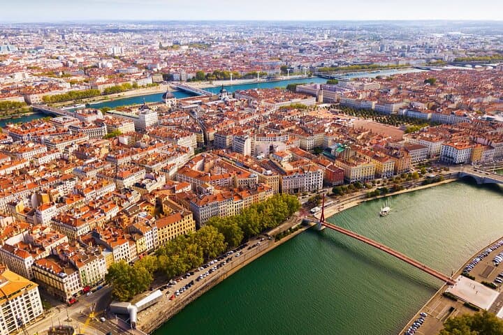 Private Plane Sightseeing Over Lyon - Scenic Flights from Lyon-Bron