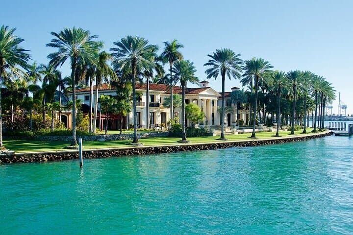 Biscayne Bay Millionaire's Row Sightseeing Cruise — Miami Skyline & Venetian Islands photo 4