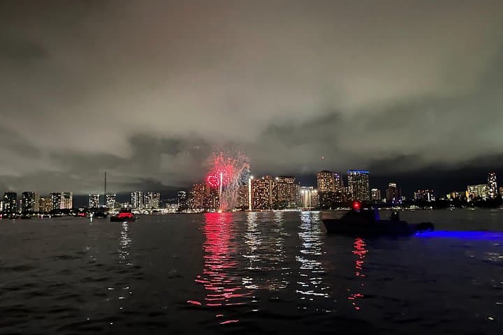 Friday Night Waikiki Fireworks Cruise: Sunset Boat Tour from Kewalo Basin photo 1