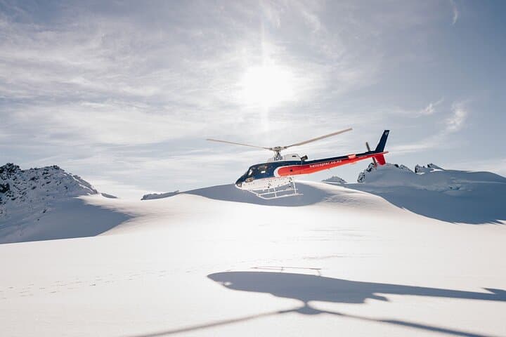 Queenstown Southern Glacier Helicopter Flight — 50-Minute Snow Landing photo 4