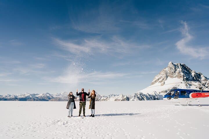 Queenstown Southern Glacier Helicopter Flight — 50-Minute Snow Landing photo 6