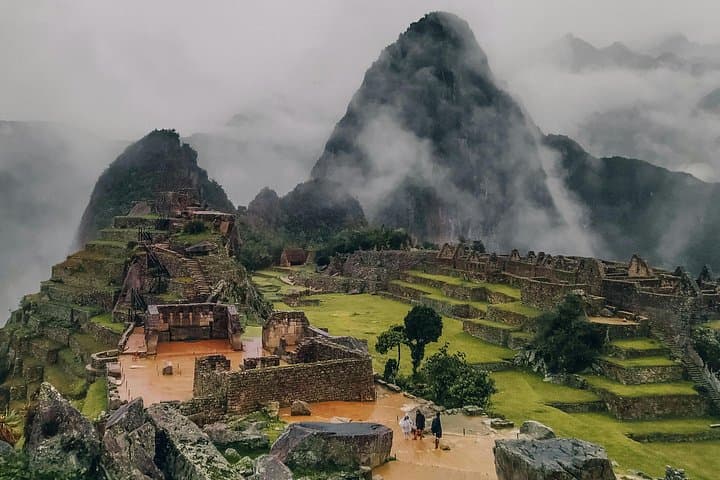 Private Machu Picchu Guided Tour from Aguas Calientes — Skip-the-Line with an Expert Guide photo 5