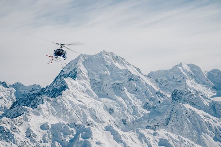 Helicopter Flight Over Aoraki / Mount Cook, Tasman and West Coast Glaciers photo 5