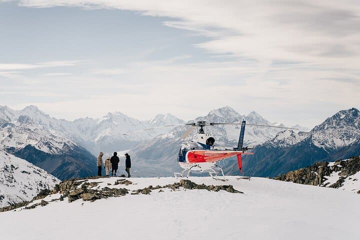 Alpine Landing Above Aoraki: Mount Cook Helicopter Explorer