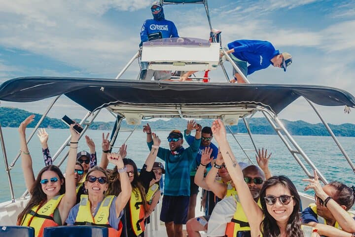 Day Trip to Isla Tortuga from Jacó: Snorkel, Dolphins & Beach Lunch photo 2