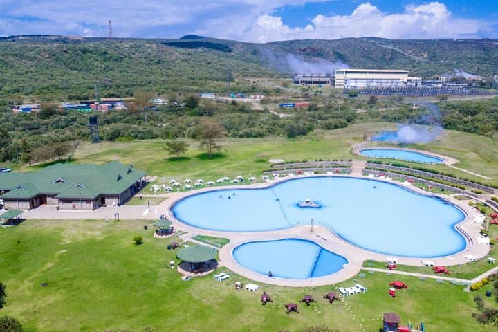Day Tour to Lake Naivasha: Hell's Gate Biking, Boat Ride & Geothermal Spa photo 1