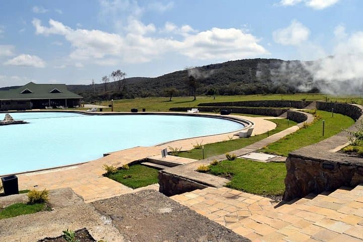 Day Tour to Lake Naivasha: Hell's Gate Biking, Boat Ride & Geothermal Spa photo 4