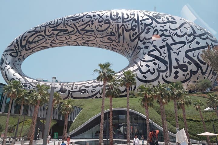 Private Dubai to Abu Dhabi Transfer: Luxury Door-to-Door Car Service photo 1