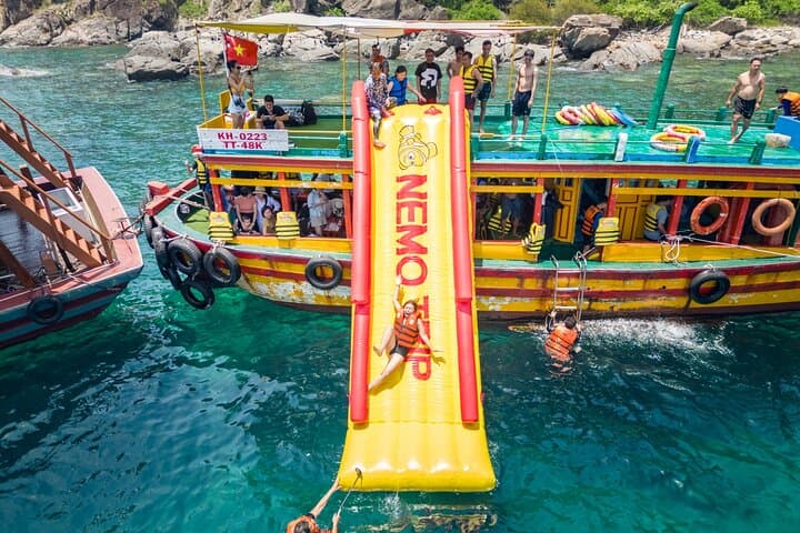 Nha Trang Island Hopping: Snorkel Reefs, Floating Party & Tranh Beach