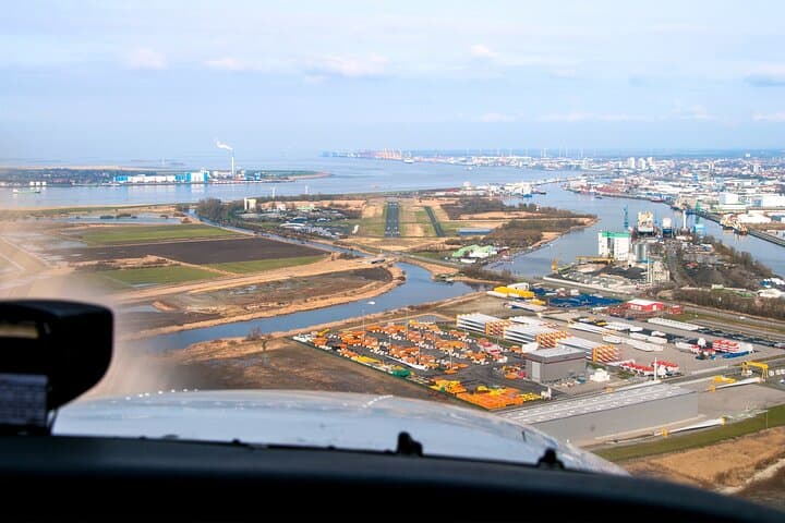 Private Sightseeing Flight Over Bremen — Scenic Private Plane Tours & Practical Tips