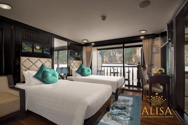 Two-Day Ha Long Bay Luxury Cruise on Alisa: Kayak, Caves & Sunsets photo 6