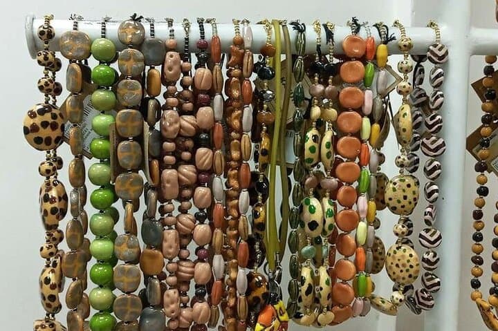 Nairobi Giraffe Centre, Kobe Beads & Bomas of Kenya — Half-Day Cultural and Wildlife Tour photo 2