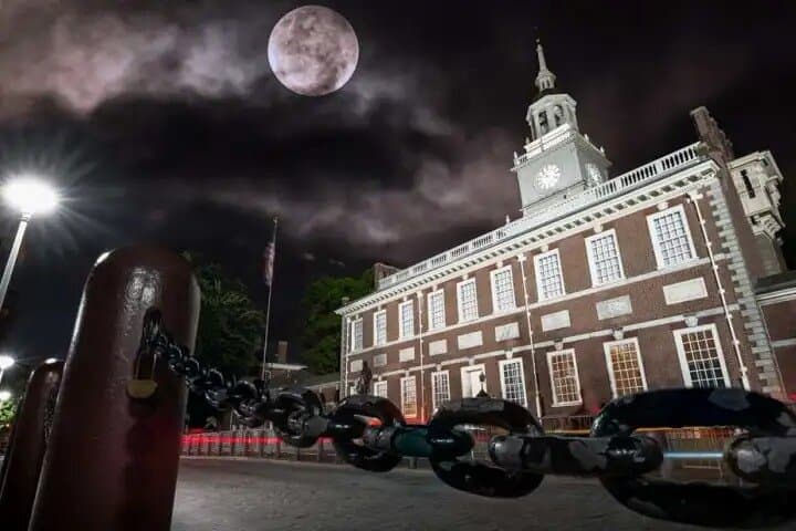 Philadelphia Halloween Trolley Tour — Terror Beyond the Walls: Old City Ghosts & After-Hours History photo 2
