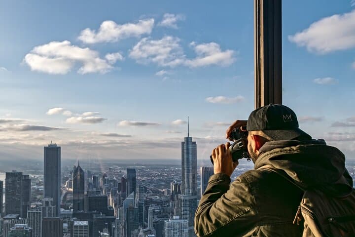 Chicago Skyline & River Cruise: Premium Driving Tour with Shoreline Architecture Cruise photo 4