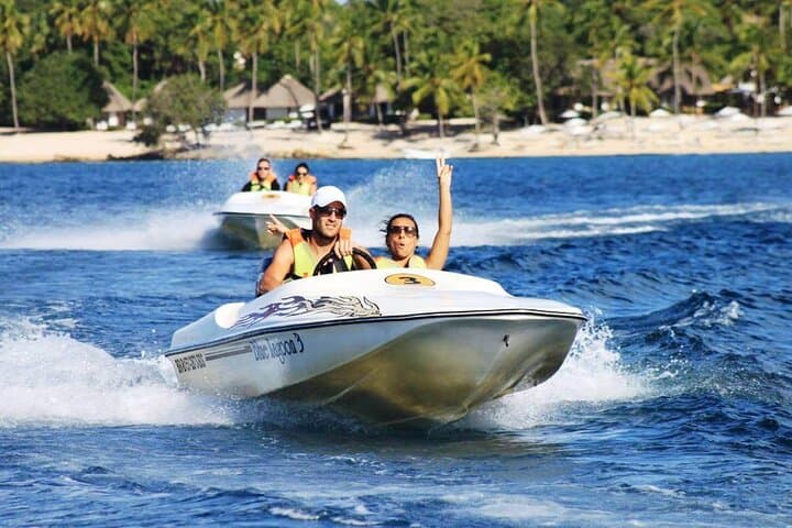 Parasailing and Speedboat Adventure with Snorkeling in Punta Cana photo 5