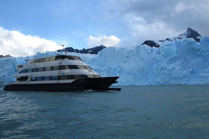Glaciers at Night: Overnight Cruise to Perito Moreno from El Calafate photo 4