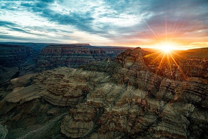 Grand Canyon West Rim Helicopter Dream Tour — Ranch Heli-Flight to Eternity Canyon