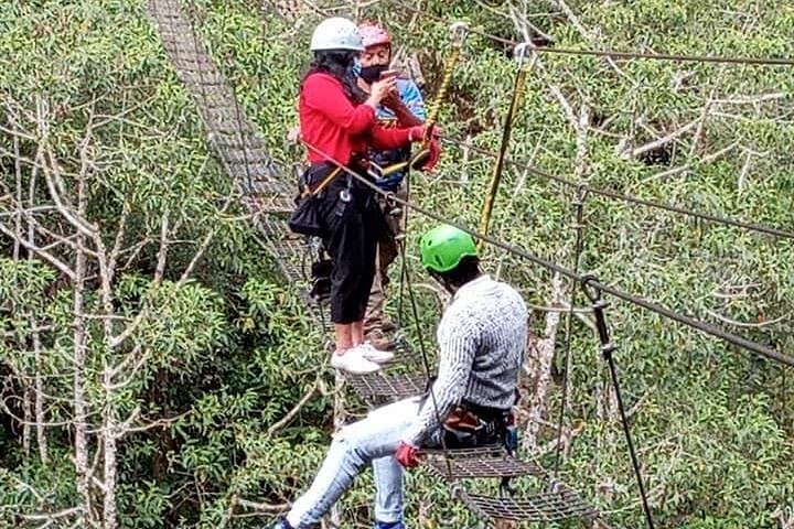 Baños 2000m Zipline Circuit: Six-Line Canopy Adventure Near Tungurahua photo 4