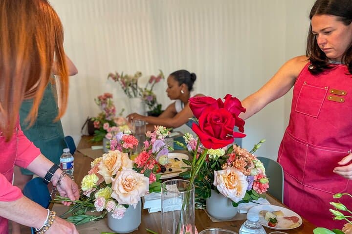 Bloom and Gather Houston Floral Workshop: Hands-On Sustainable Arrangement Class photo 2