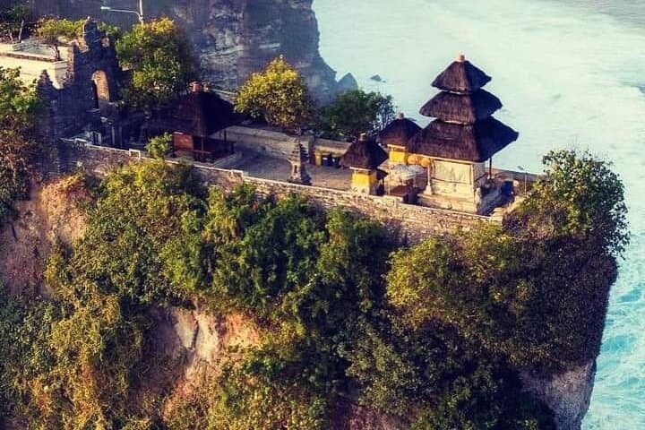 Uluwatu Sunset & Kecak Fire Dance: Cliff-Top Temple Tour with Transfers photo 4