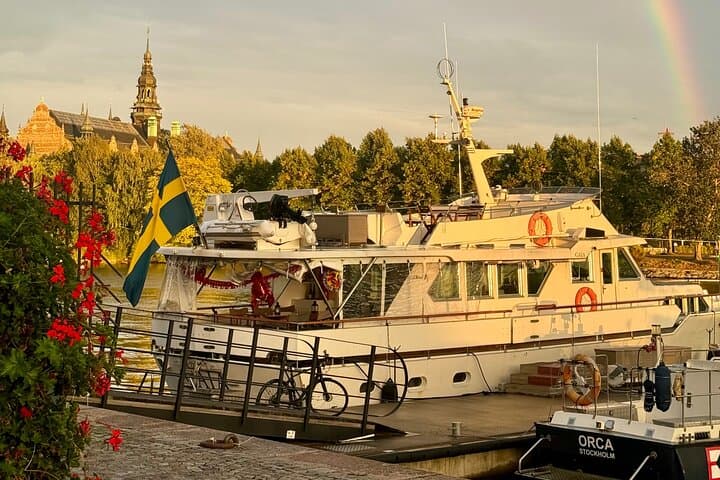 exclusive-yacht-tour-stockholm-sunset-dinner-lunch-cruise photo 1