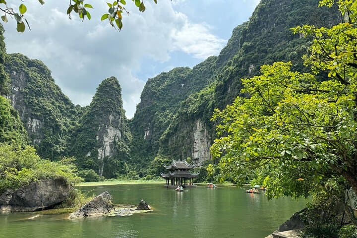 Bai Dinh, Trang An & Mua Cave Small-Group Tour from Ninh Binh: Boat Caves, Pagodas & 500 Steps photo 6