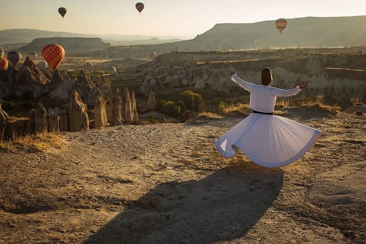 2-day-cappadocia-tour-hot-air-balloon-goreme-uchisar-avanos