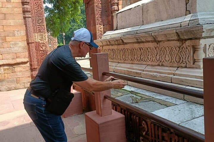 Private New Delhi City Tour: Half- or Full-Day Guided Sightseeing with Hotel Pickup photo 1