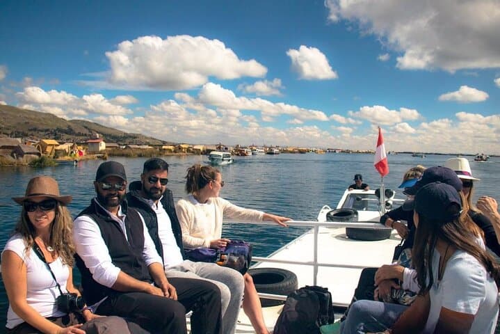 Half-Day Uros Floating Islands Tour from Puno — Lake Titicaca Boat Excursion photo 4