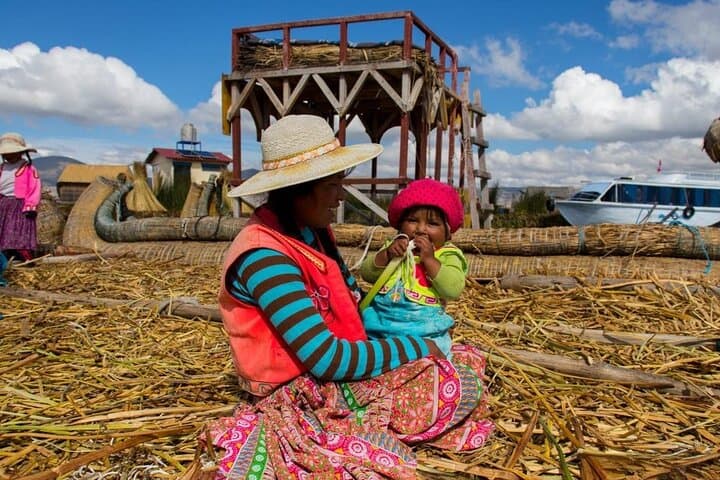 Half-Day Uros Floating Islands Tour from Puno — Lake Titicaca Boat Excursion photo 5