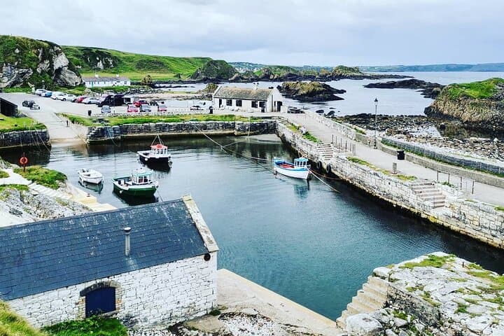 Private Antrim Glens Coastal Tour & Giant's Causeway Day Trip