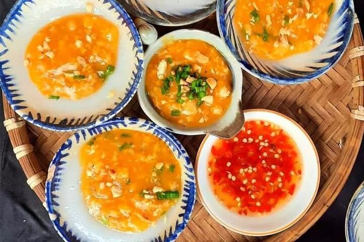 Hue Evening Cyclo Food Tour: Street Eats and Perfume River Nights photo 4