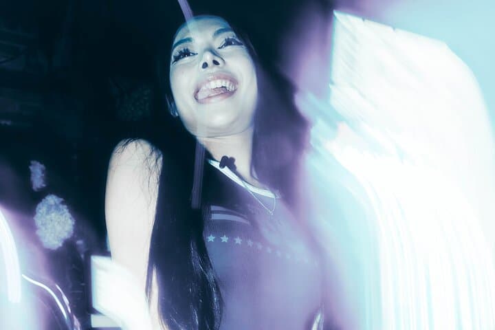 Itaewon Premium Pub Crawl: VIP Bottle Service & Skip-the-Line Nightlife in Seoul photo 4